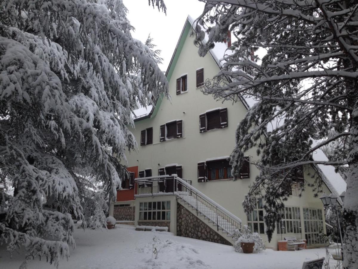 B&B Gli Scoiattoli Rocca di Mezzo Luaran gambar